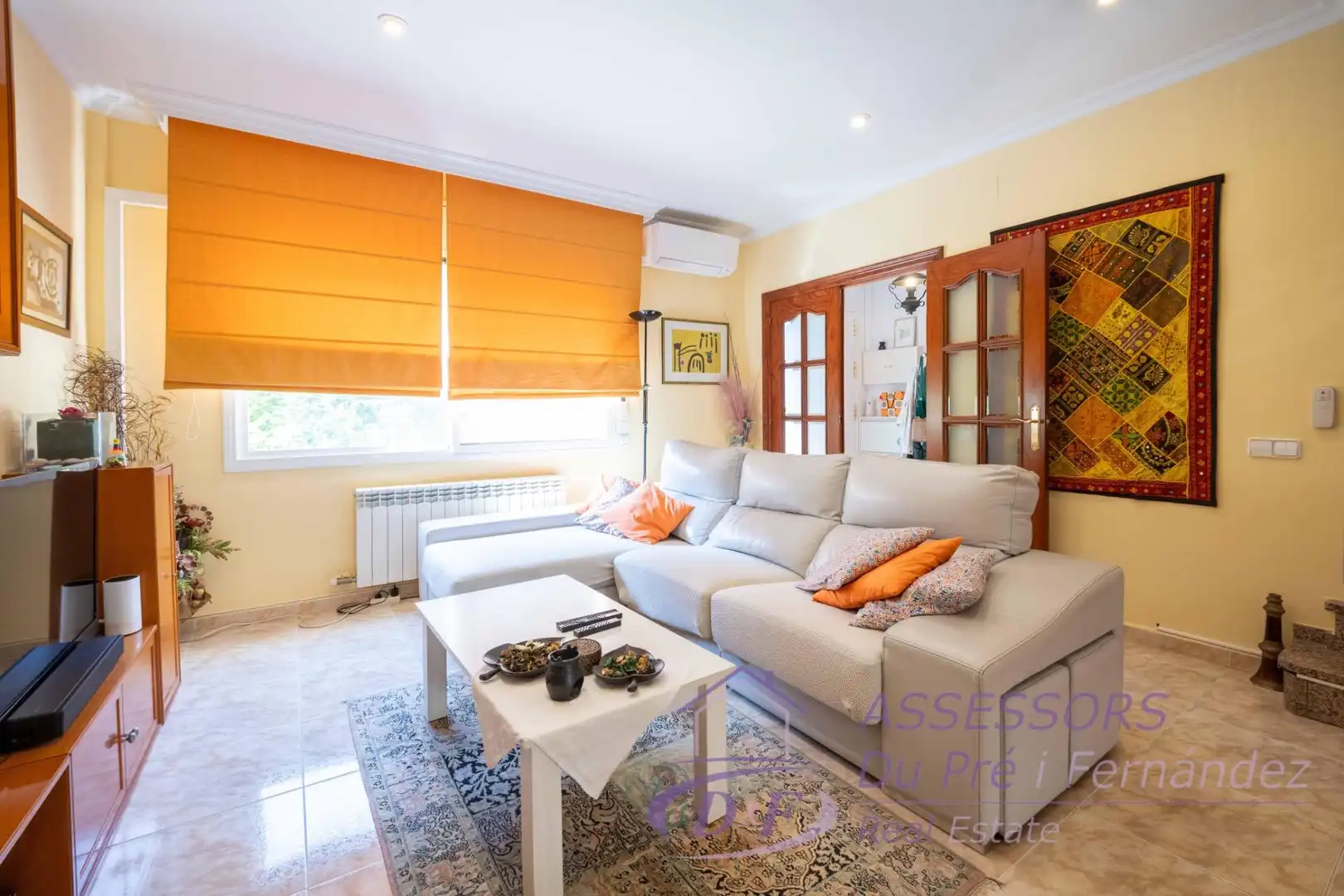 Sala d'estar de Casa adosada en venda en Premià de Dalt amb Aire condicionat, Calefacció i Jardí privat