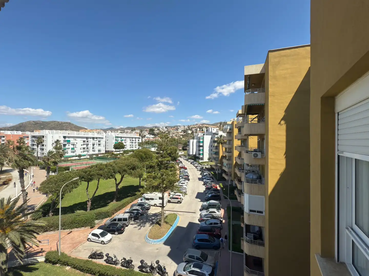 Vista exterior de Piso en venta en Rincón de la Victoria con Terraza, Trastero y Amueblado