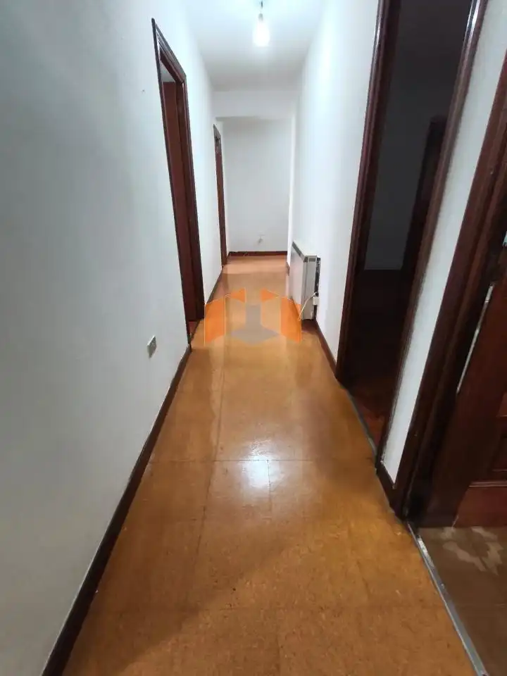 Pis en venda en Vigo  amb Calefacció, Parquet i Terrassa