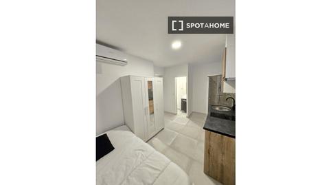 Photo 2 of Study to share in Lucero,  Madrid Capital