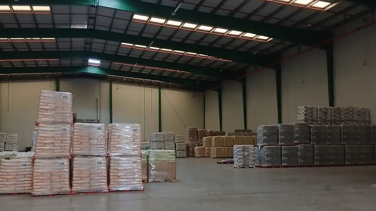 Fabrikhallen zur Miete in Azuqueca de Henares