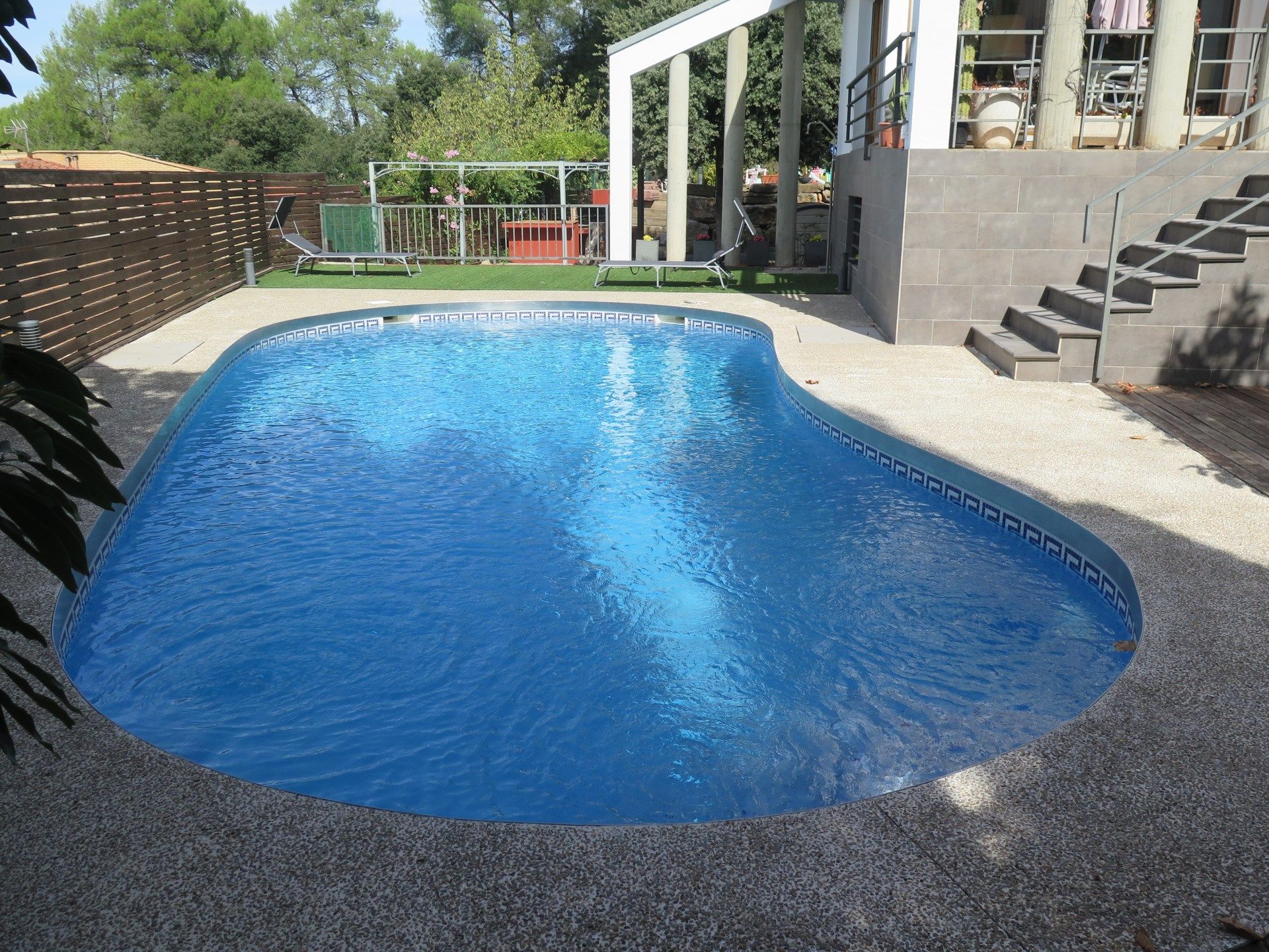 Piscina de Casa o xalet en venda en Girona Capital amb Aire condicionat, Calefacció i Terrassa