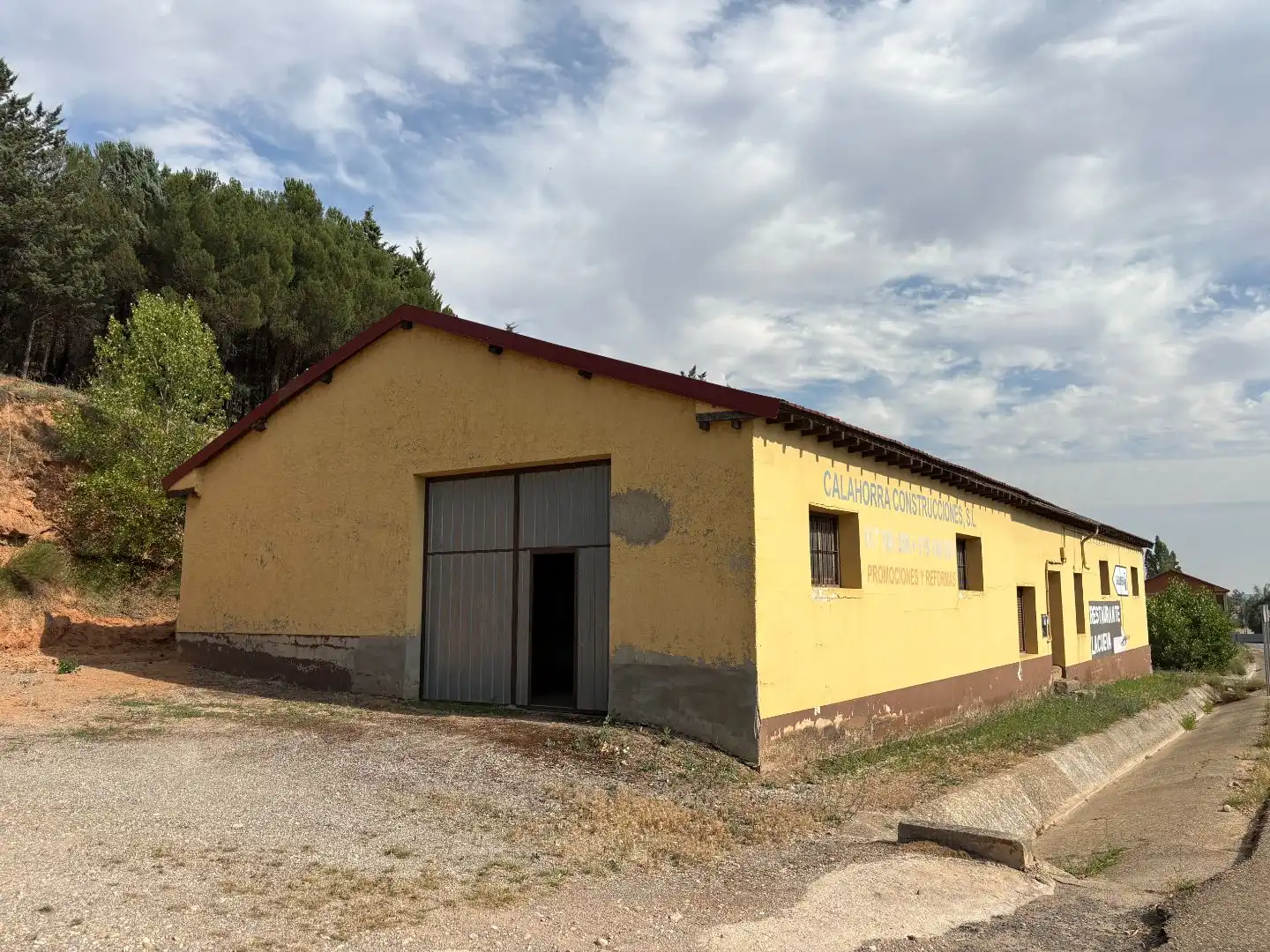 Vista exterior de Trastero en venta en Alar del Rey