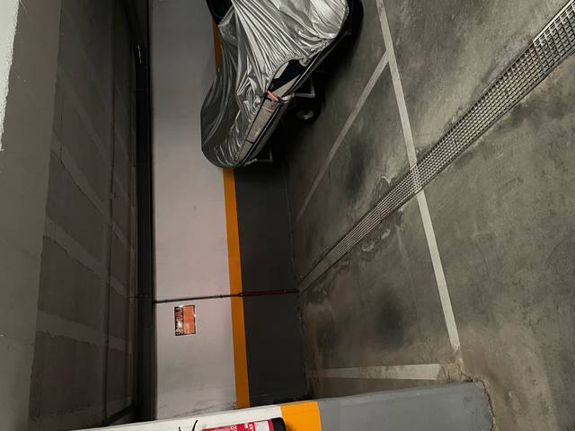 Garaje en Alquiler en Avenida Camp de Morvedre, 102 en Ciutat del Transport - La Salera