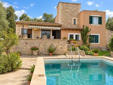 Casa rústica amb piscina en venda a Sant Joan
