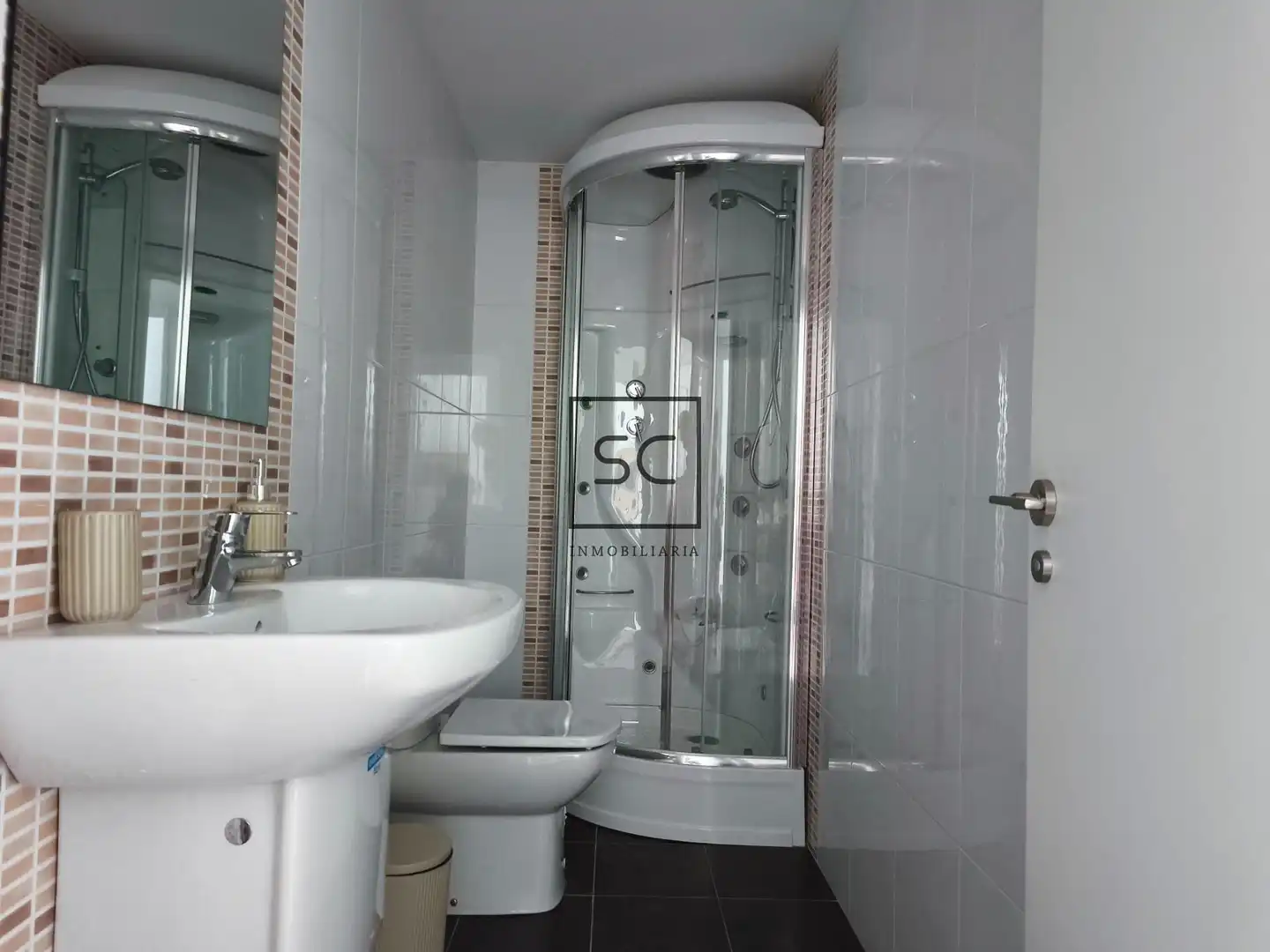 Badezimmer von Wohnungen zum Verkauf in Cedeira mit Heizung und Abstellraum
