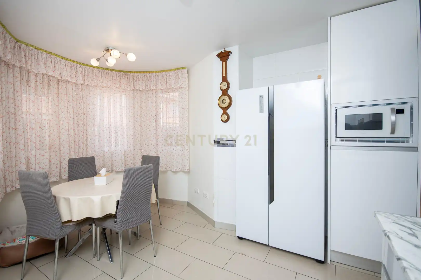 Cocina de Casa adosada en venta en Alicante / Alacant con Aire acondicionado, Balcón y Piscina comunitaria