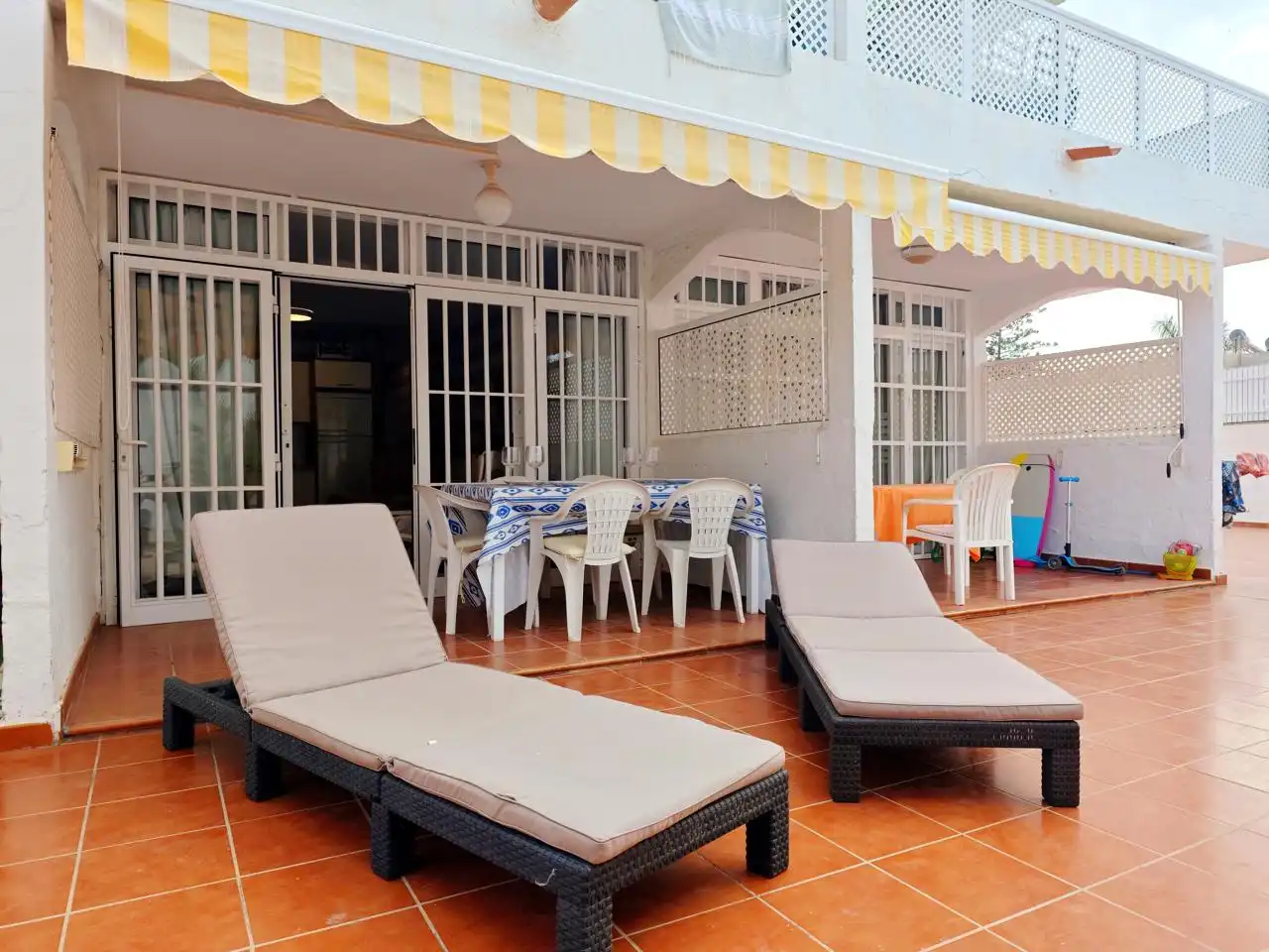 Planta baja de alquiler en Los Gladiolos, San Agustín - Bahía Feliz