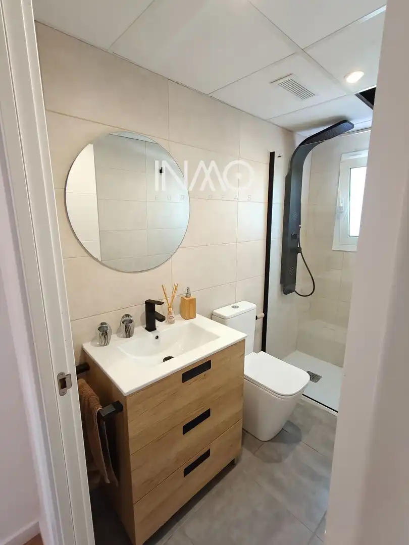 Badezimmer von Haus oder Chalet zur Miete in Rubí mit Klimaanlage, Heizung und Terrasse