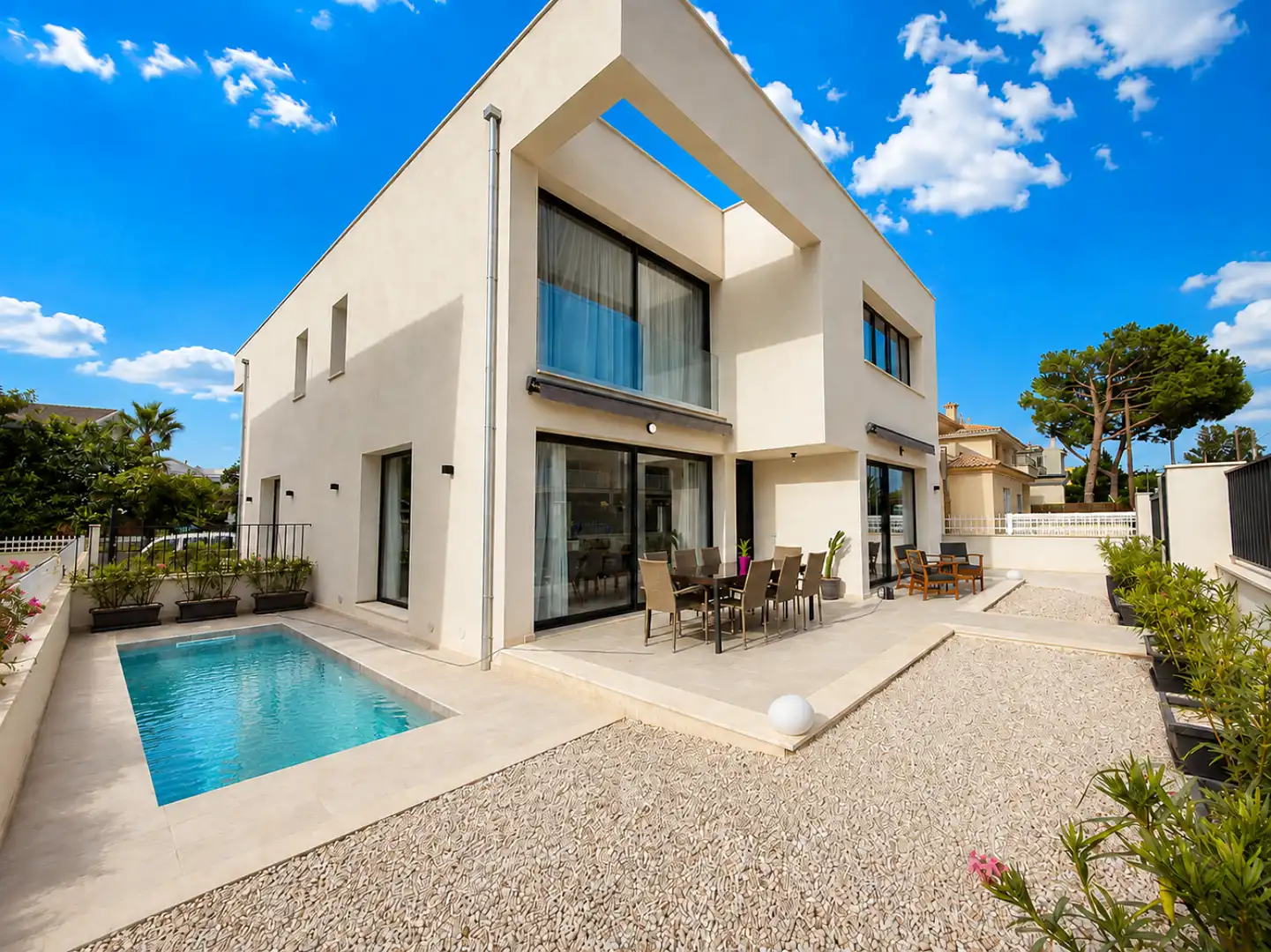 Maison mitoyenne avec piscine à vendre à Ca` n Picafort - Carrer John alcover