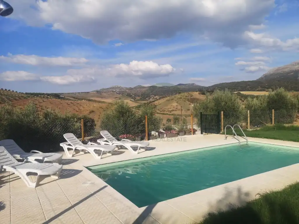 Piscina de Finca rústica de lloguer en Ronda