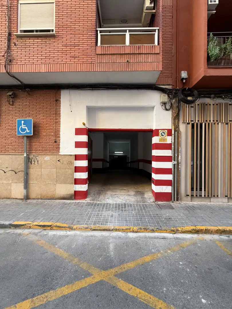 Aparcament de Garatge en venda en Ausias March