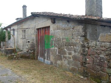 Casa con jardín en venta en Amoeiro