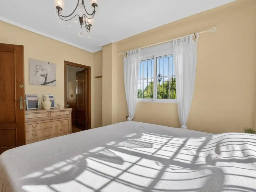 Habitación de Casa o chalet en venta en Orihuela con Jardín privado y Piscina