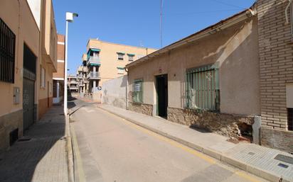 Vista exterior de Casa o xalet en venda en San Pedro del Pinatar amb Terrassa i Balcó