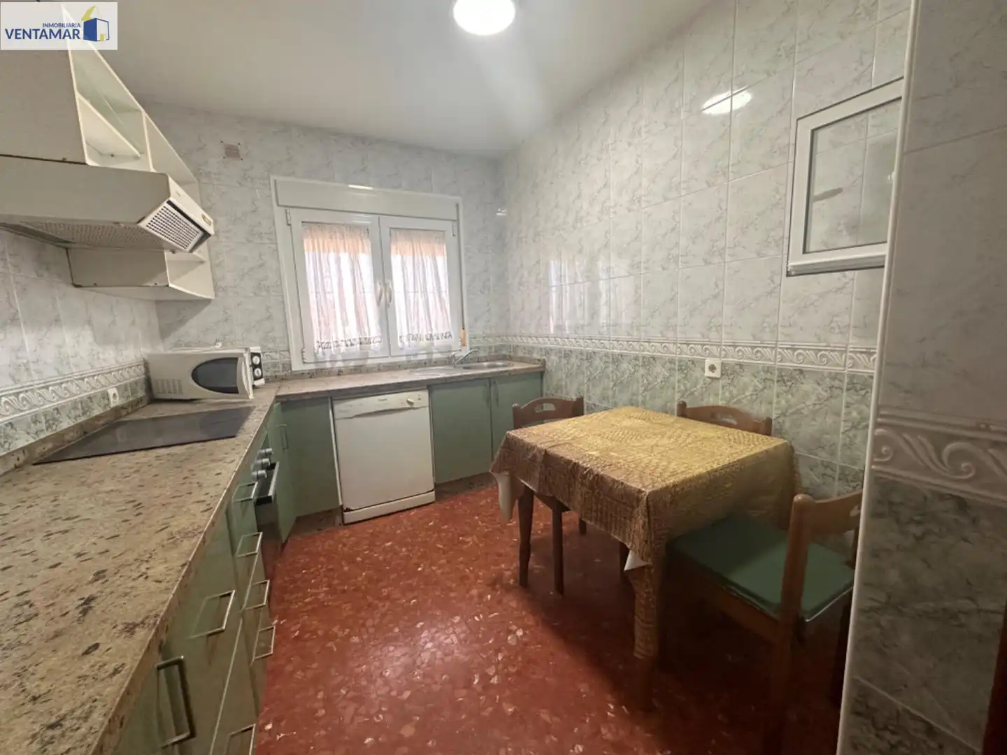 Cocina de Casa o chalet en venta en San Roque con Aire acondicionado, Calefacción y Jardín privado