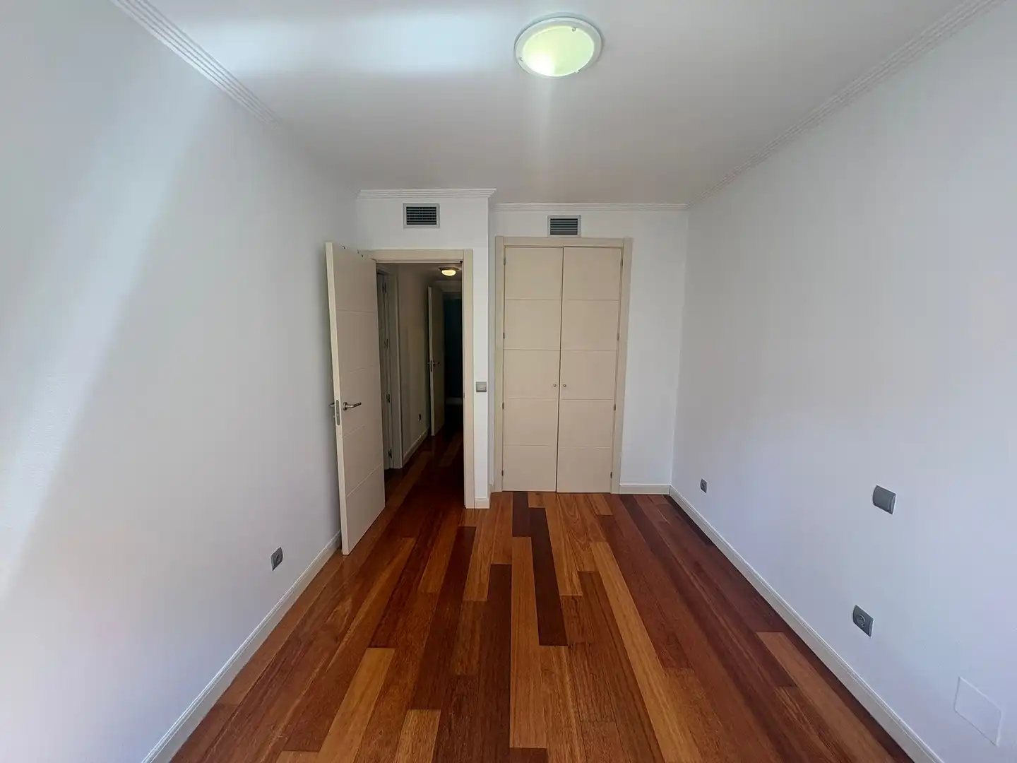 Piso de alquiler en Madrid con Aire acondicionado, Calefacción y Jardín privado