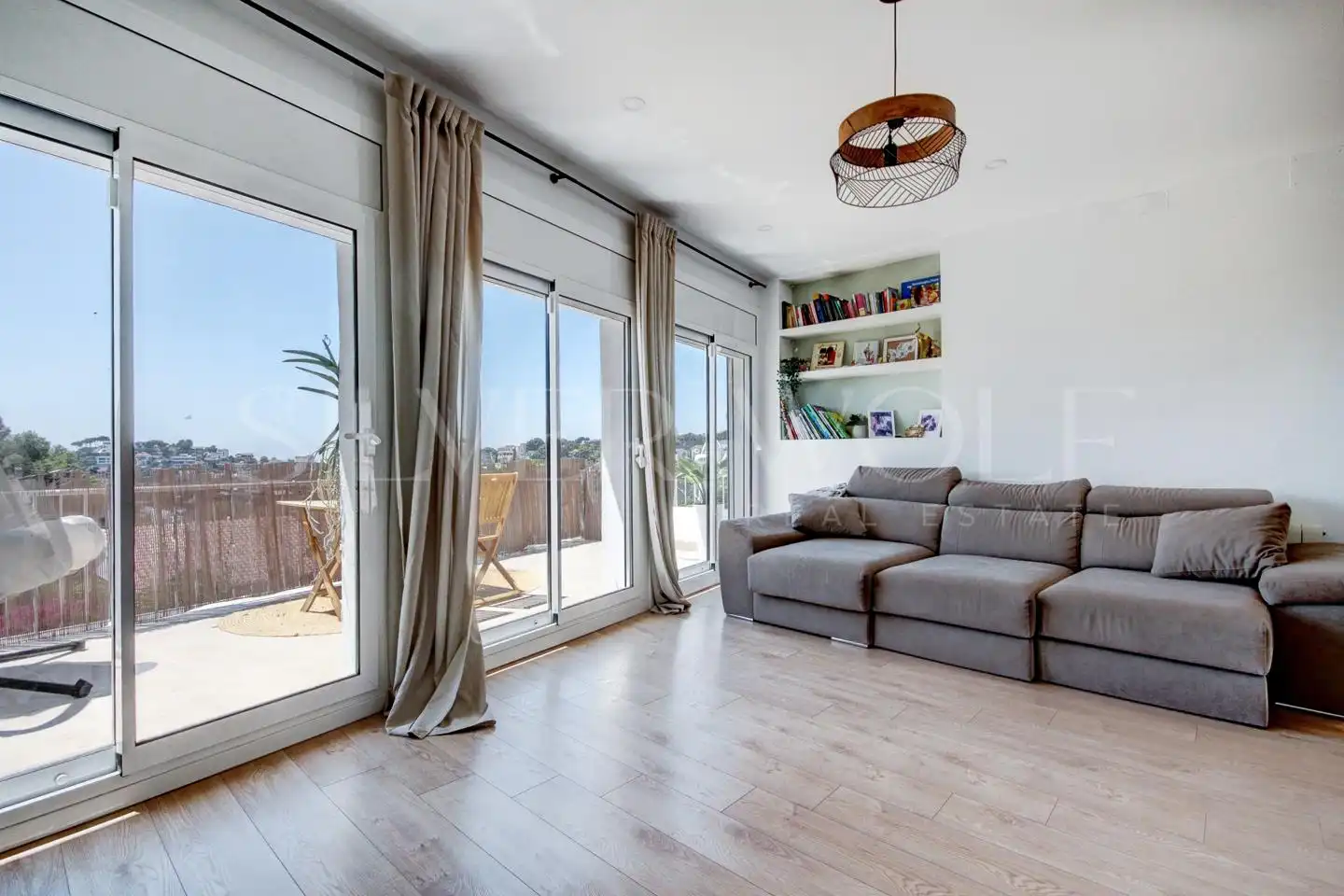 Sala de estar de Casa o chalet en venta en Castelldefels con Calefacción, Jardín privado y Terraza