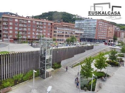 Vista exterior de Pis en venda en Bilbao 