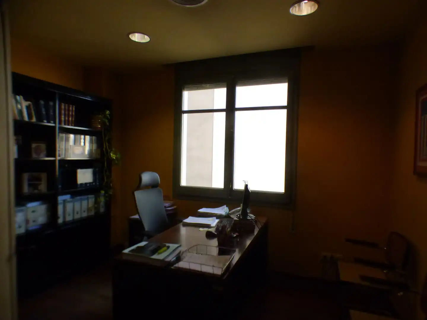 Office for sale in Girona  with Air Conditioner, Heating and Furnished