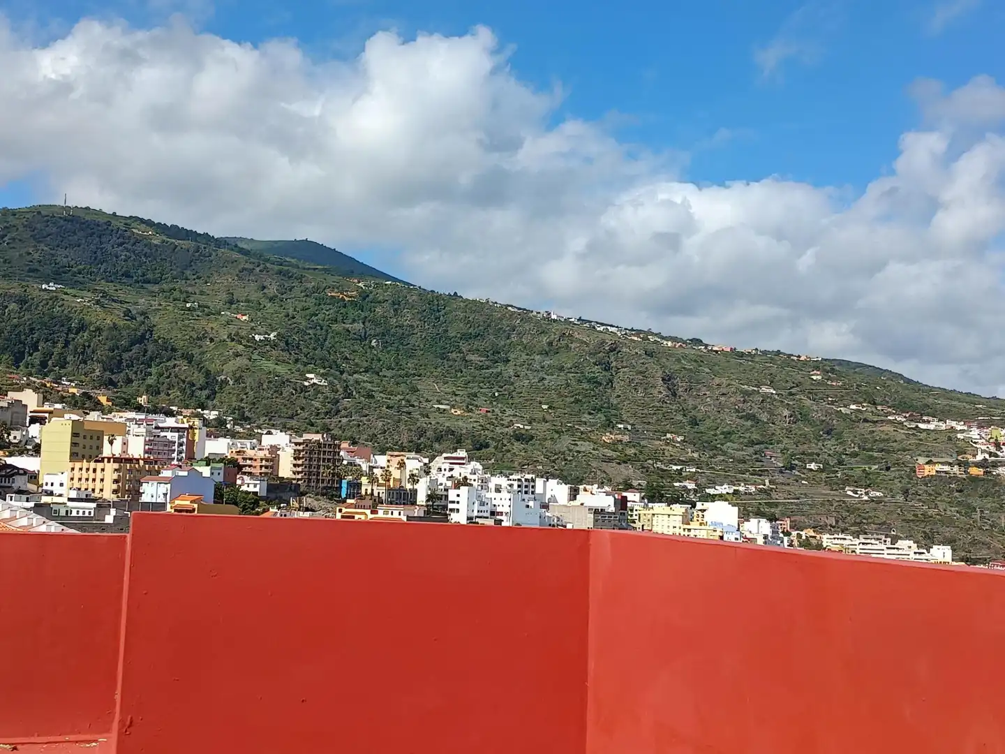 Vista exterior de Casa o xalet en venda en Icod de los Vinos amb Terrassa i Balcó