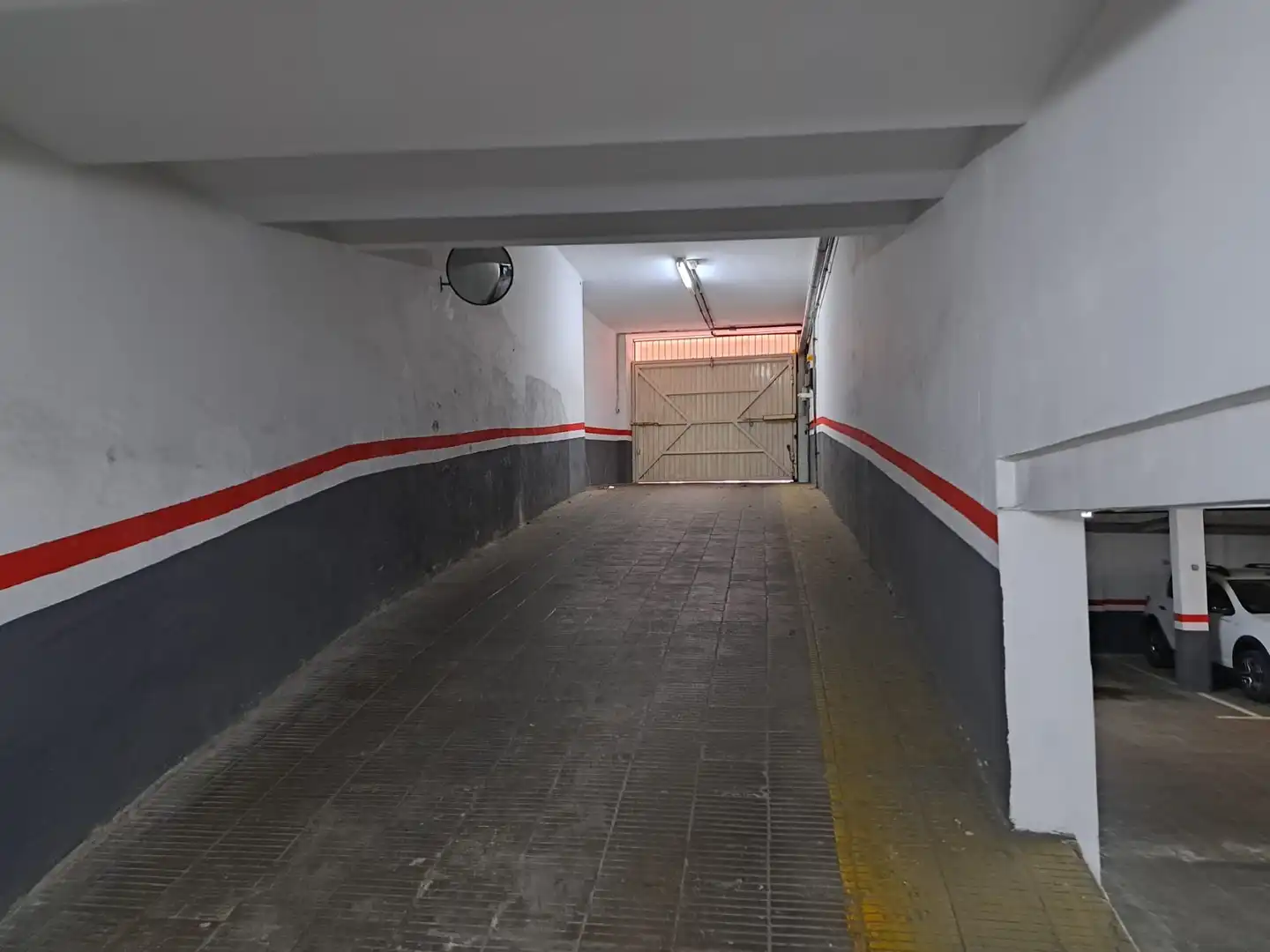 Parkplatz von Garage zum Verkauf in Barcelona