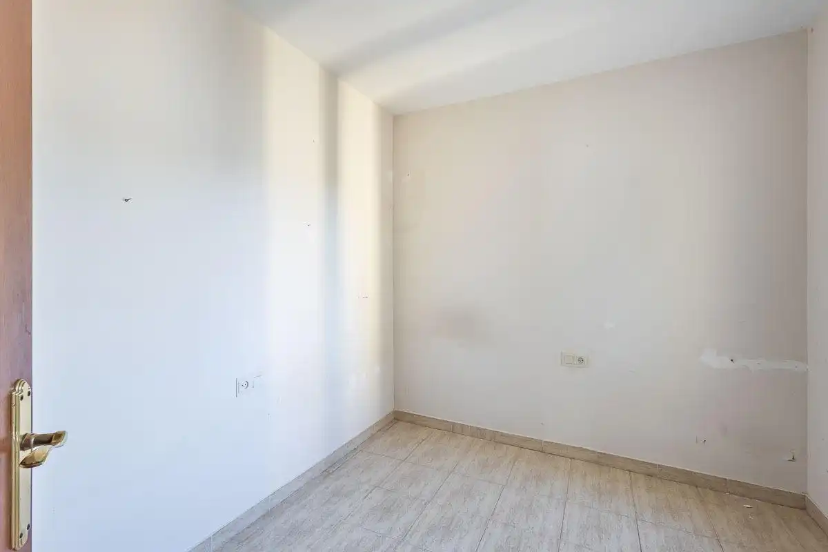 Bedroom of Flat for rent in Granada  with Air Conditioner and Heating