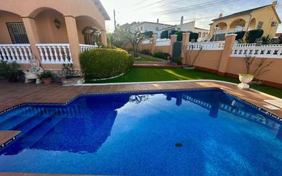 Piscina de Casa o xalet en venda en El Vendrell amb Calefacció, Jardí privat i Terrassa