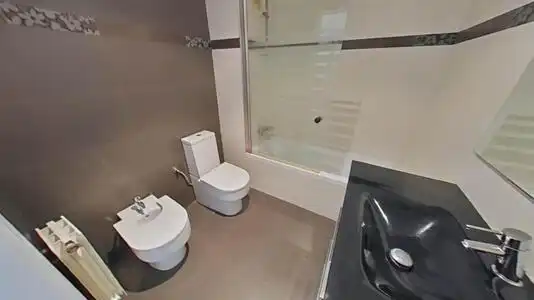 Badezimmer von Wohnung zum Verkauf in Polinyà mit Klimaanlage, Heizung und Terrasse