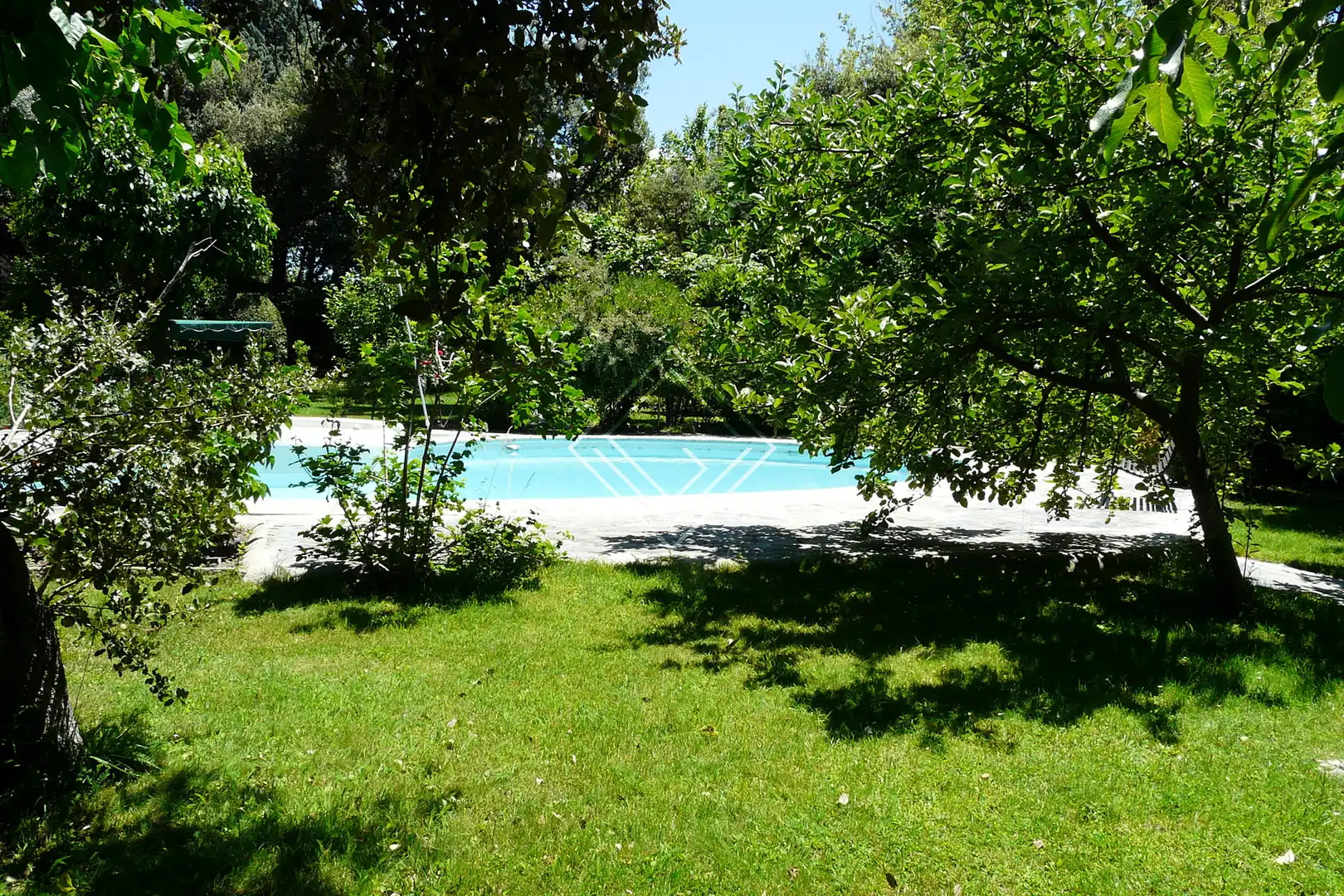 Piscina de Casa o chalet en venta en Madrid con Calefacción, Jardín privado y Terraza
