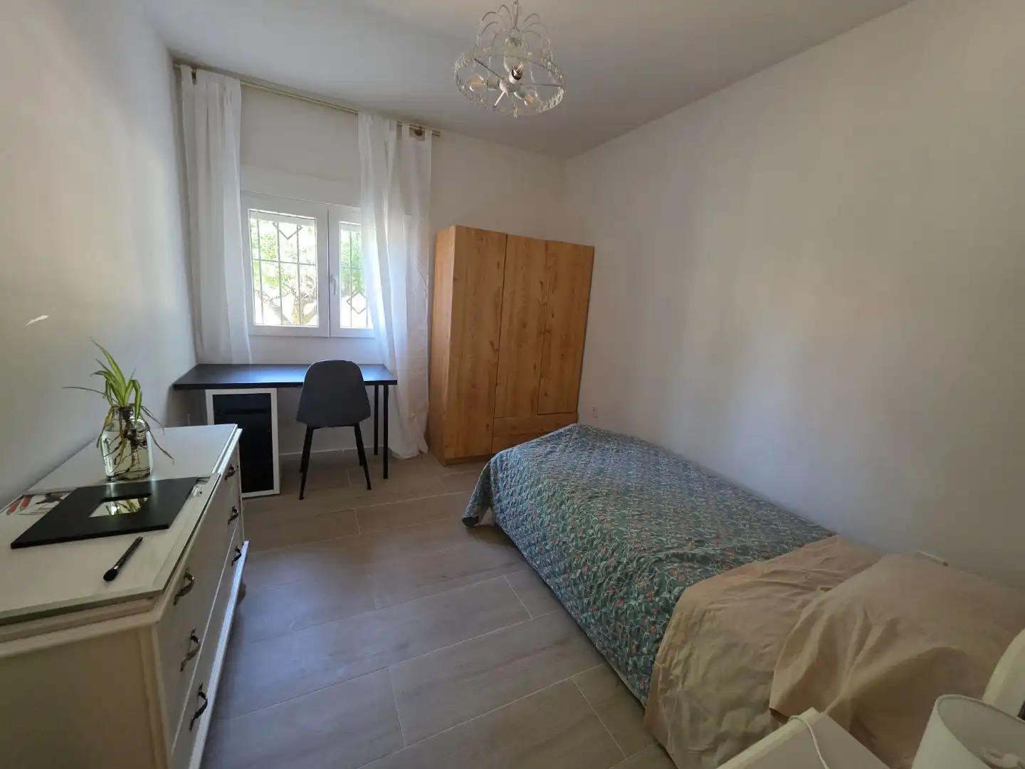 Schlafzimmer von Wohnung zur Miete in Nuevo Baztán mit Klimaanlage, Terrasse und Möbliert