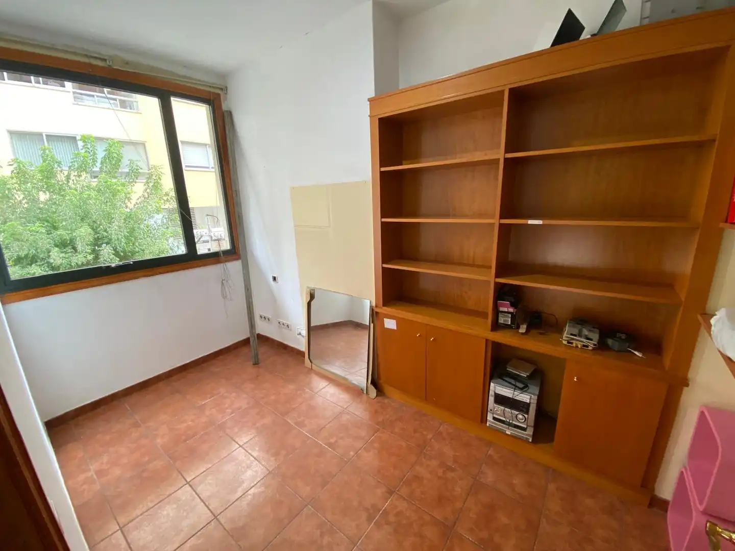 Bedroom of Commercial properties for rent in Vigo   with Air Conditioner, Parquet flooring and Alarm
