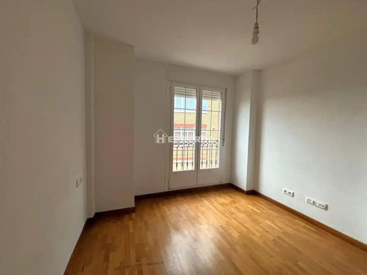 Bedroom of Flat for sale in Uruñuela  with Heating, Parquet flooring and Terrace