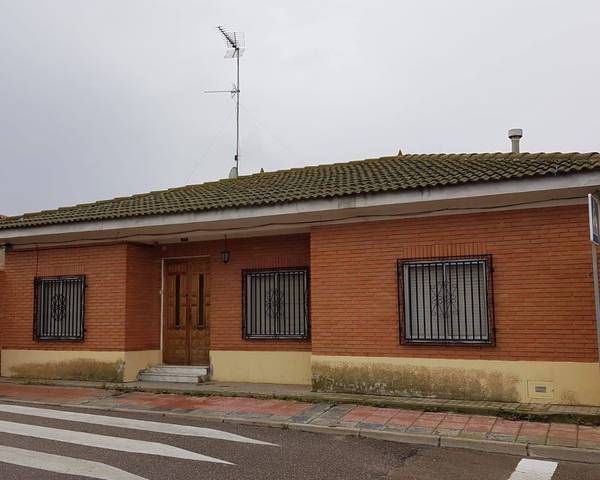 Casa-chalet en Venta en Calle Ronda Iglesia, 10 en Nueva Villa de las Torres
