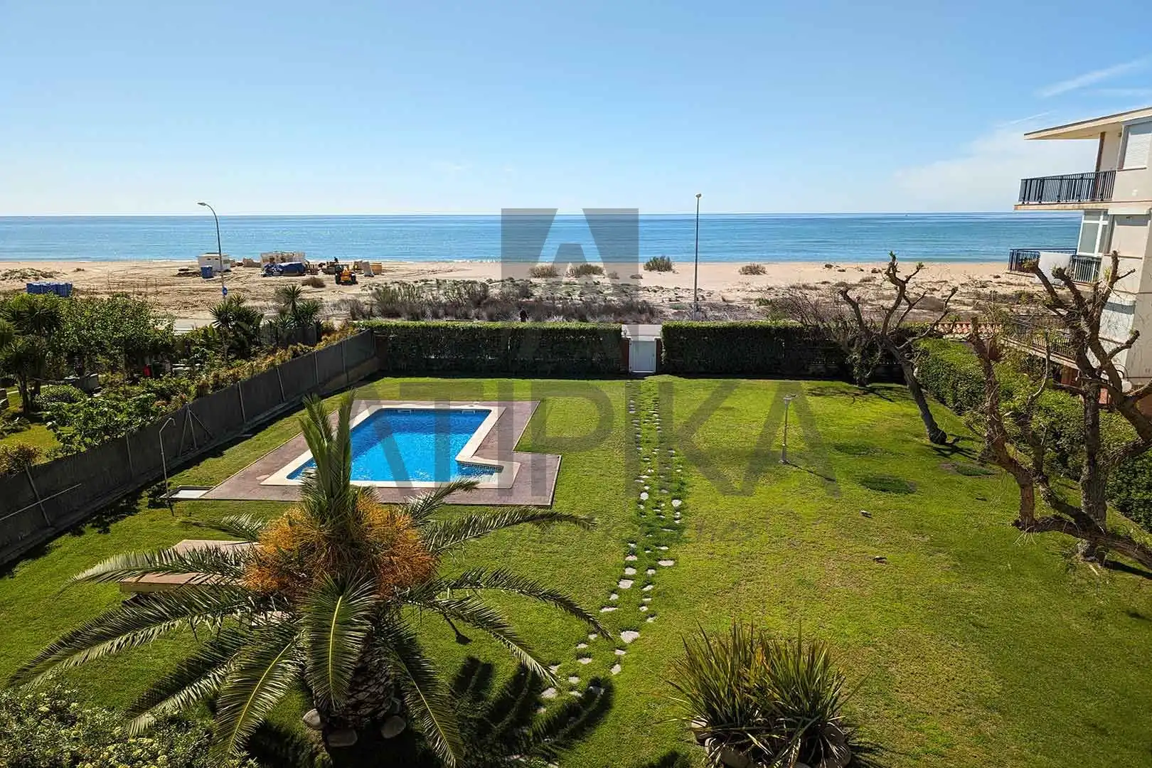 Jardín de Piso en venta en Castelldefels con Calefacción, Terraza y Trastero