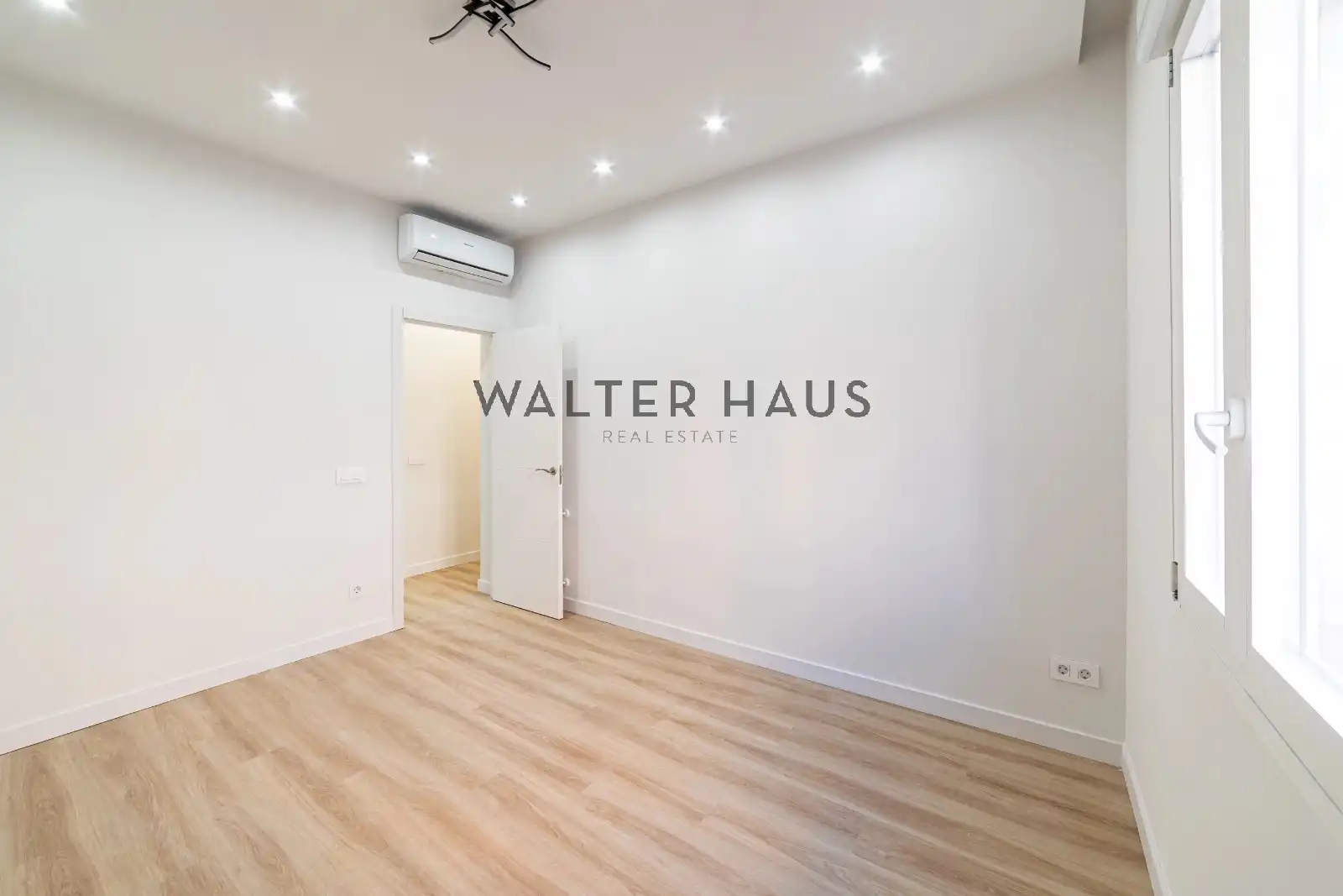 Flat for rent in Madrid  with Air Conditioner, Heating and Storage room
