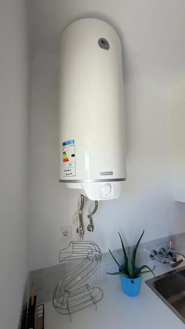 Bathroom of Flat for rent in Monforte de Lemos  with Heating, Furnished and Oven