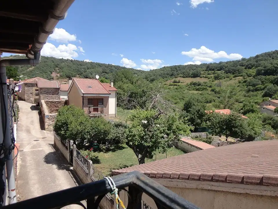 Terrassa de Finca rústica en venda en Riocavado de la Sierra amb Moblat