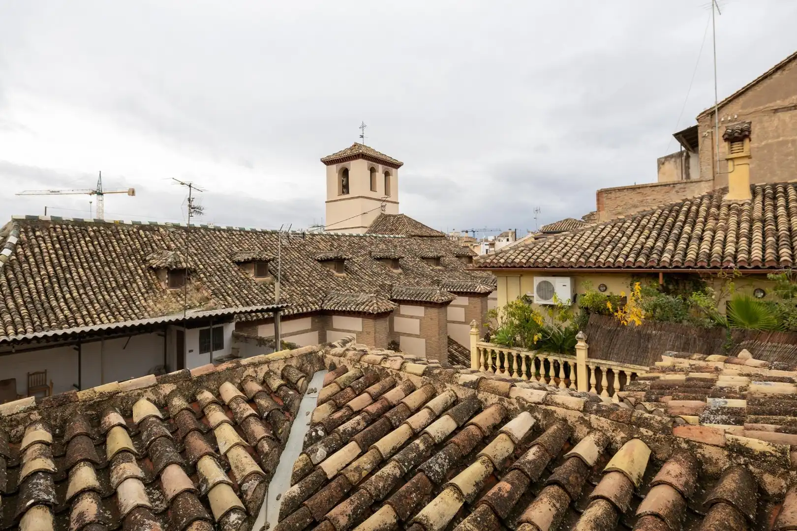 Vista exterior de Ático en venta en Granada con Aire acondicionado, Calefacción y Terraza