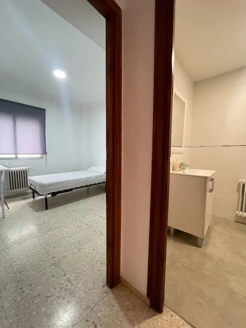 Habitación de Piso de alquiler en Badajoz con Aire acondicionado, Calefacción y Amueblado