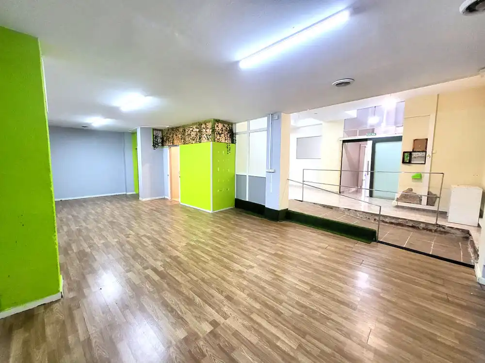Local comercial en venda a Rúa Quintela 2
