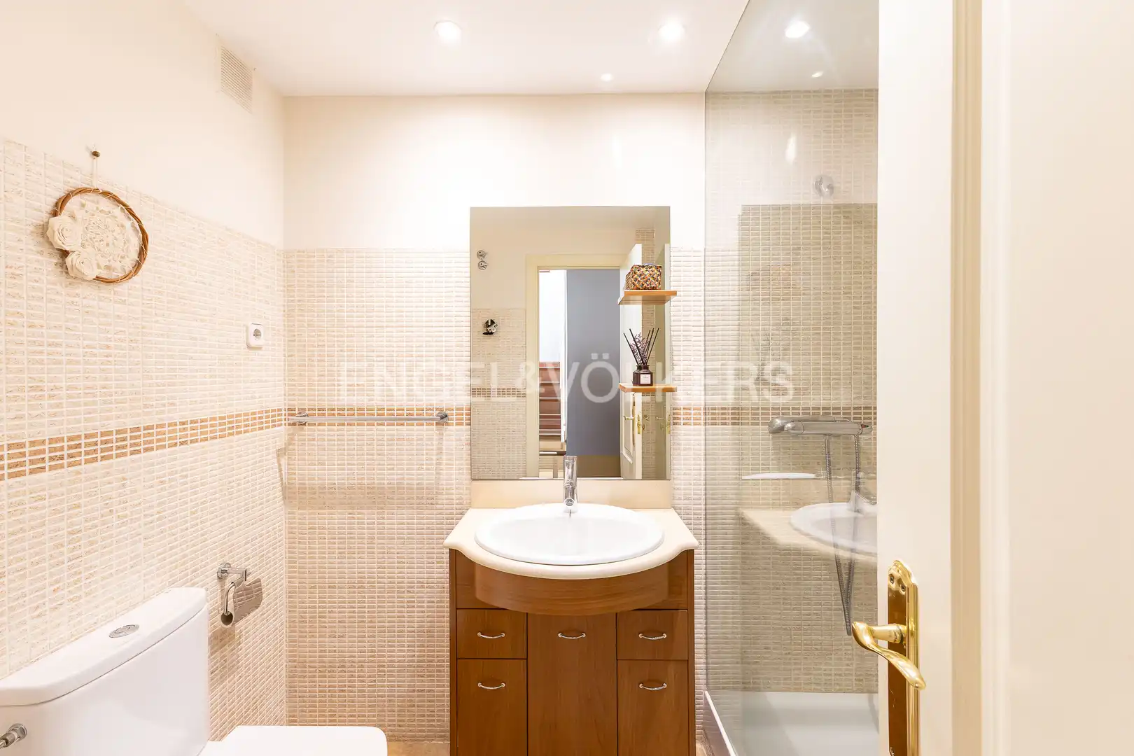 Bathroom of Detached homes for sale in Madrid  with Air Conditioner, Heating and Private garden