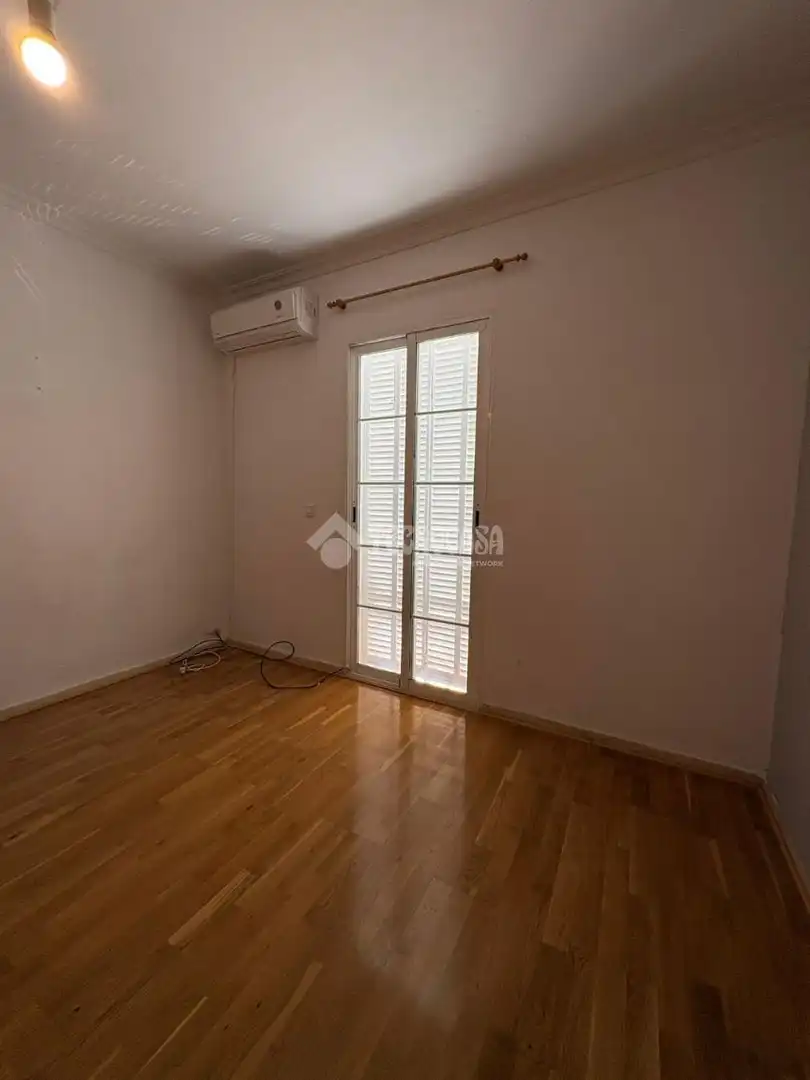 Habitación de Casa adosada en venta en La Rinconada con Piscina y Amueblado