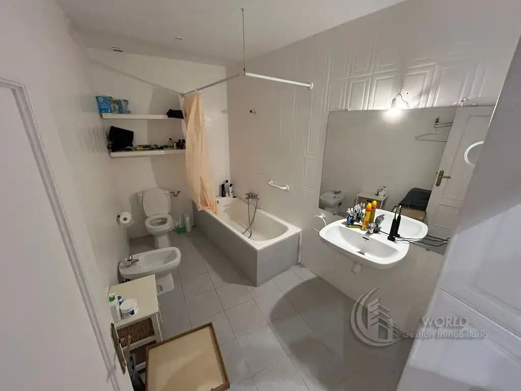 Baño de Piso de alquiler en Madrid con Aire acondicionado, Calefacción y Amueblado