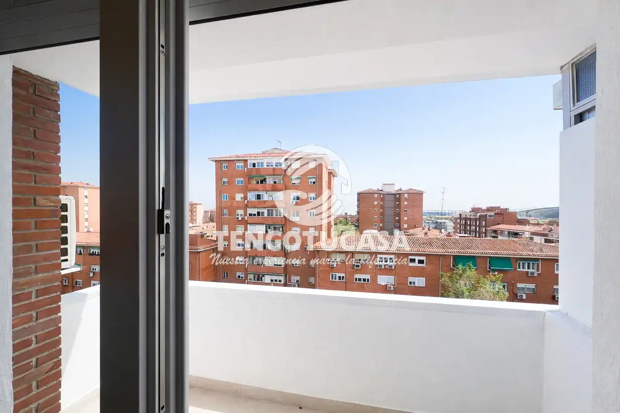 Dormitori de Pis en venda en Madrid amb Aire condicionat, Calefacció i Terrassa
