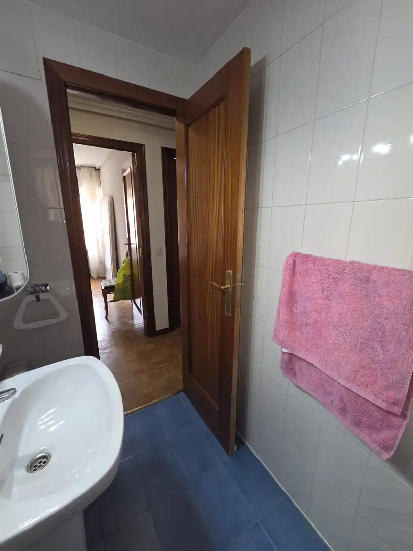 Bathroom of Flat for sale in Salamanca  with Heating, Parquet flooring and Balcony