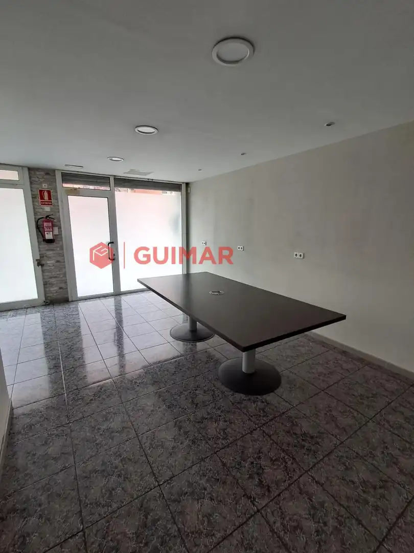 Gewerbefläche zur Miete in Esplugues de Llobregat - Carrer de la Lleialtat, imagen 2