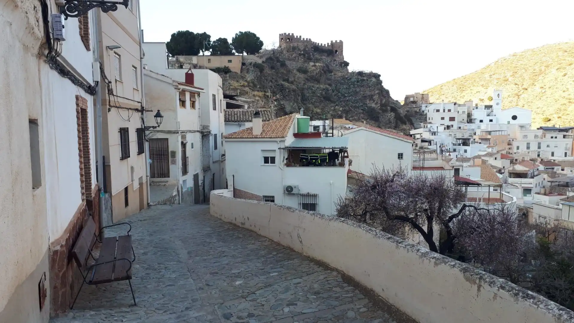 Vista exterior de Casa o xalet en venda en Sierro amb Terrassa i Traster