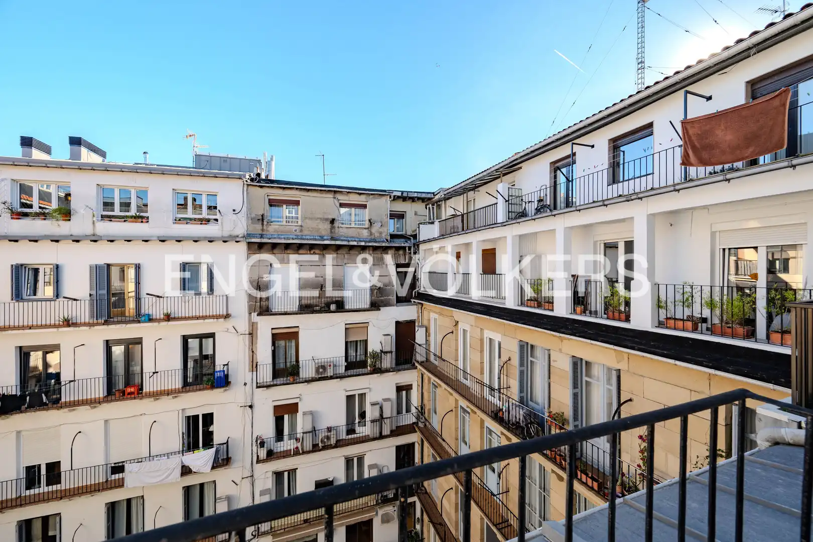Exterior view of Flat for sale in Donostia - San Sebastián   with Heating and Storage room