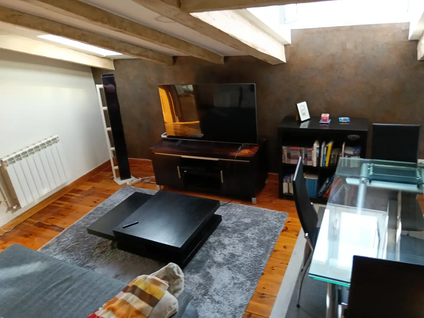 Sala d'estar de Pis en venda en Burgos amb Calefacció, Moblat i Forn